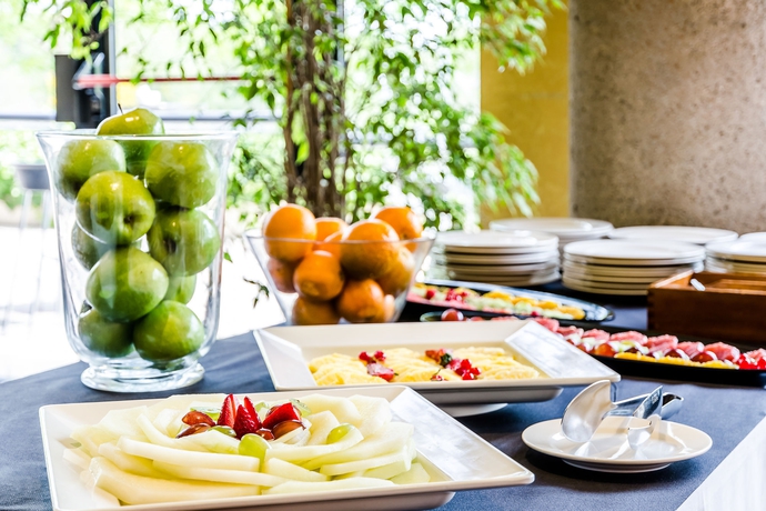 Imagen del bar/restaurante del Hotel Exe Campus. Foto 5