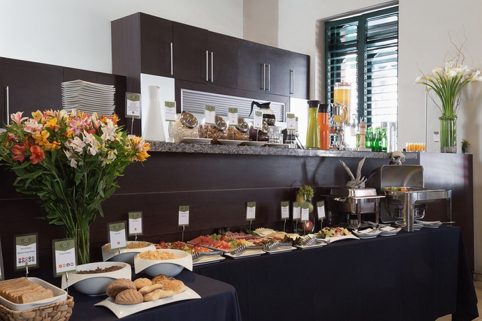 Imagen del bar/restaurante del Hotel Exe Cities Reforma. Foto 3