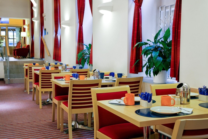 Imagen del bar/restaurante del Hotel Exe City Park. Foto 6