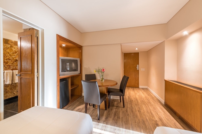 Imagen de la habitación del Hotel Exe Colón. Foto 6