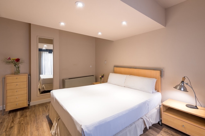 Imagen de la habitación del Hotel Exe Colón. Foto 8