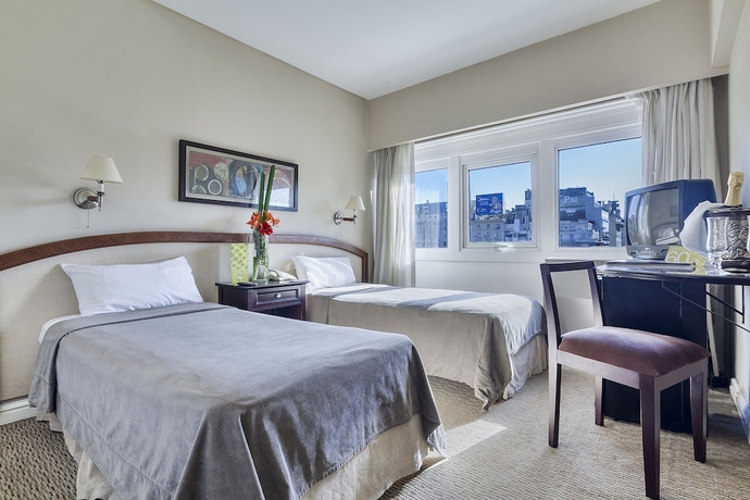 Imagen de la habitación del Hotel Exe Colón. Foto 9