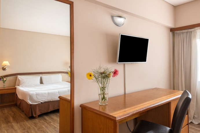 Imagen de la habitación del Hotel Exe Colón. Foto 16