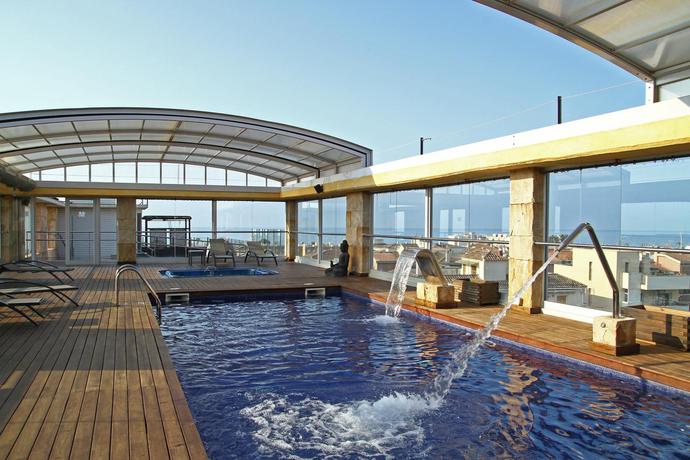 Imagen general del Hotel Exe Cunit Suites and Spa. Foto 6