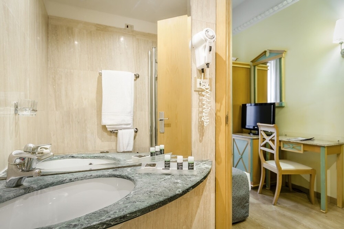 Imagen de la habitación del Hotel Exe Domus Aurea. Foto 4