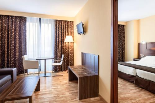 Imagen de la habitación del Hotel Exe Do&ntilde;a Carlota. Foto 12