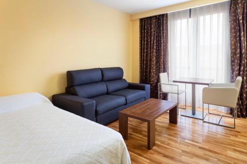 Imagen de la habitación del Hotel Exe Do&ntilde;a Carlota. Foto 16
