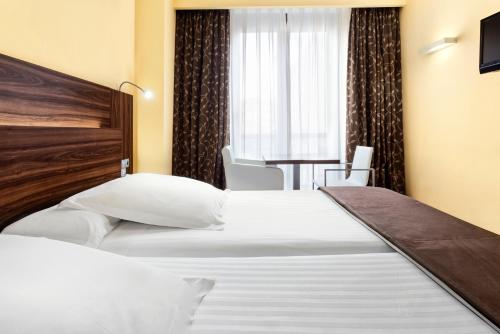 Imagen de la habitación del Hotel Exe Do&ntilde;a Carlota. Foto 18