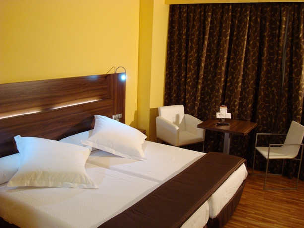 Imagen de la habitación del Hotel Exe Doña Carlota. Foto 5