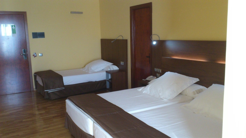 Imagen de la habitación del Hotel Exe Doña Carlota. Foto 6