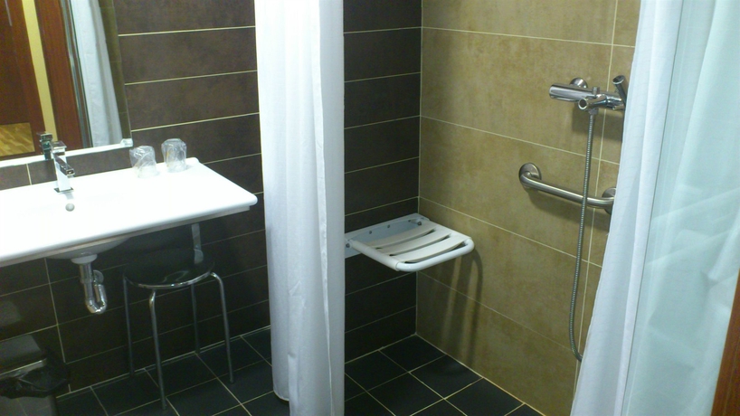 Imagen de la habitación del Hotel Exe Doña Carlota. Foto 7