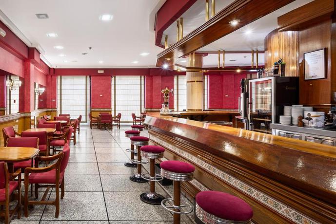 Imagen del bar/restaurante del Hotel Exe Do&ntilde;a Carlota. Foto 4