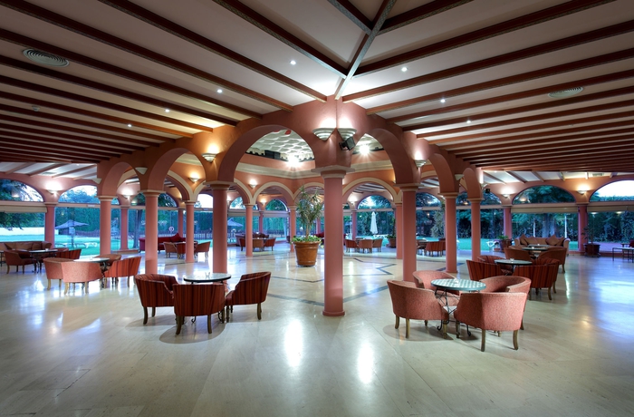 Imagen de los interiores del Hotel Exe Gran Solúcar. Foto 10