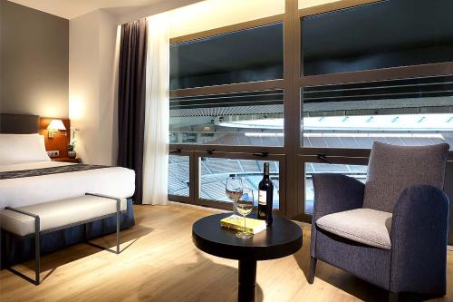 Imagen de la habitación del Hotel Exe Isla Cartuja. Foto 14