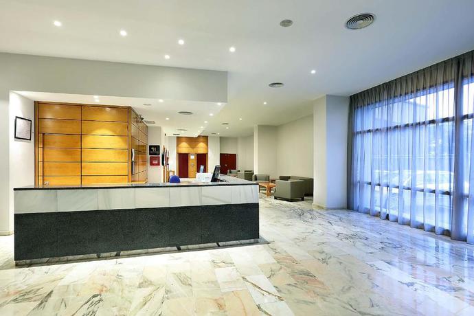 Imagen de los interiores del Hotel Exe Isla Cartuja. Foto 20