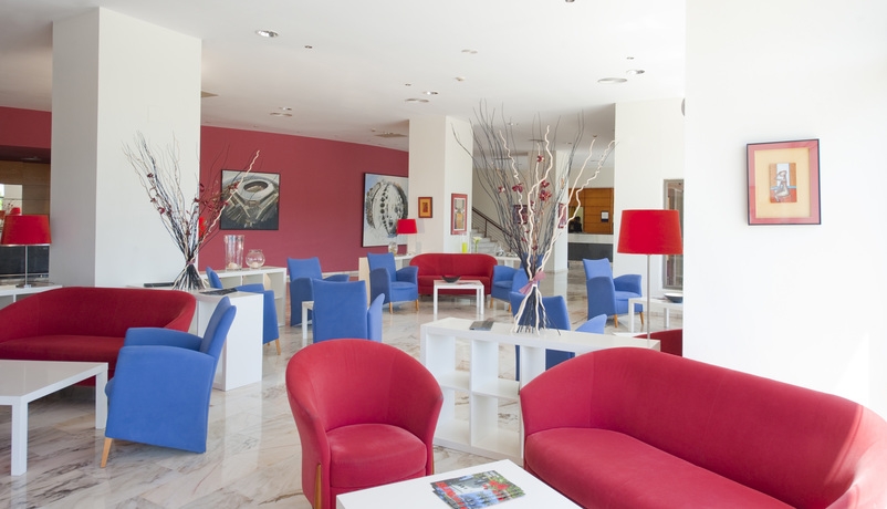 Imagen de los interiores del Hotel Exe Isla Cartuja. Foto 12