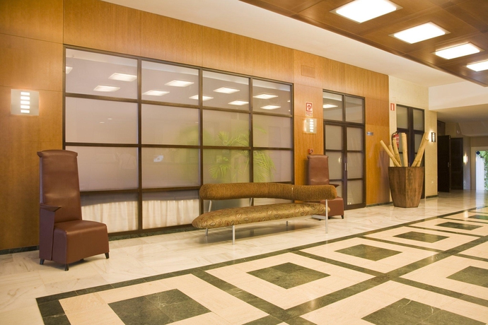 Imagen de los interiores del Hotel Exe Las Adelfas. Foto 9