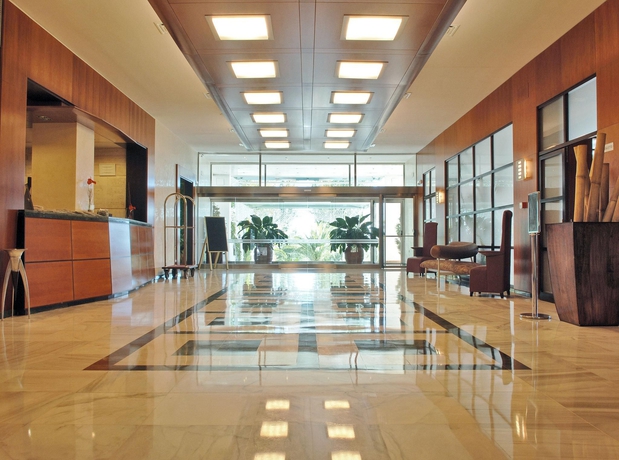 Imagen de los interiores del Hotel Exe Las Adelfas. Foto 10