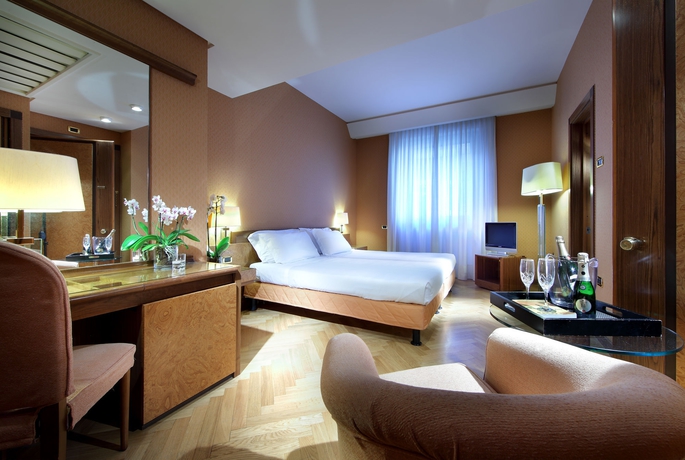 Imagen de la habitación del Hotel Exe Majestic. Foto 11