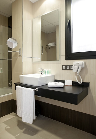 Imagen de la habitación del Hotel Exe Malaga Museos. Foto 8