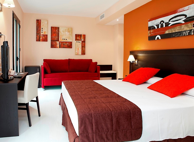 Imagen de la habitación del Hotel Exe Malaga Museos. Foto 13