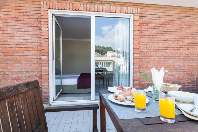 Imagen de la habitación del Hotel Exe Mitre. Foto 10