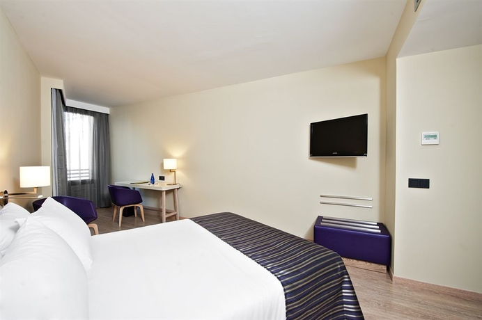 Imagen de la habitación del Hotel Exe Moncloa. Foto 3