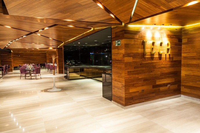 Imagen del bar/restaurante del Hotel Exe Oriental Panama. Foto 4