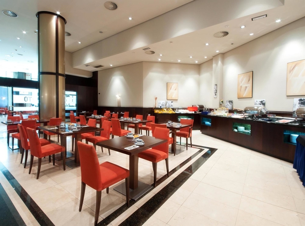 Imagen del bar/restaurante del Hotel Exe Oviedo Centro. Foto 4