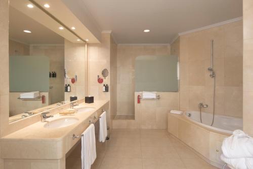 Imagen de la habitación del Hotel Exe Oviedo Centro. Foto 14