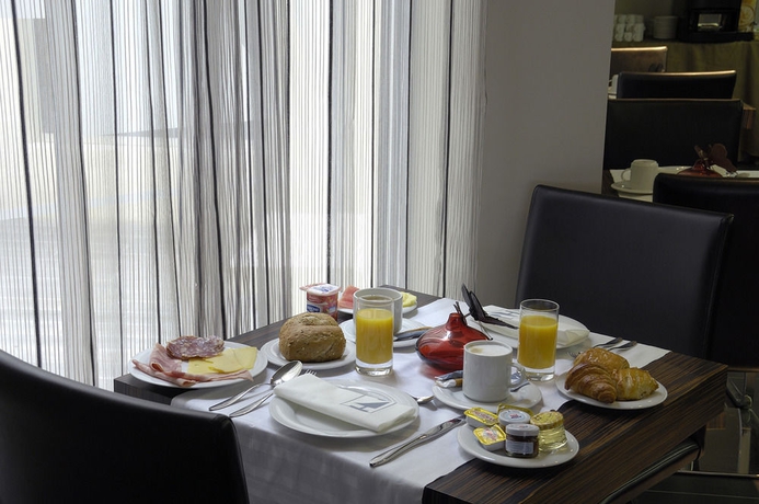 Imagen del bar/restaurante del Hotel Exe Panorama. Foto 5