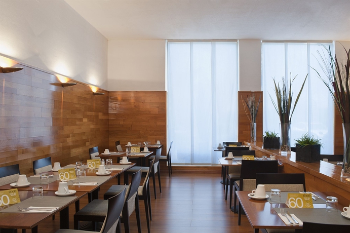 Imagen del bar/restaurante del Hotel Exe Parc Del Vallés. Foto 4