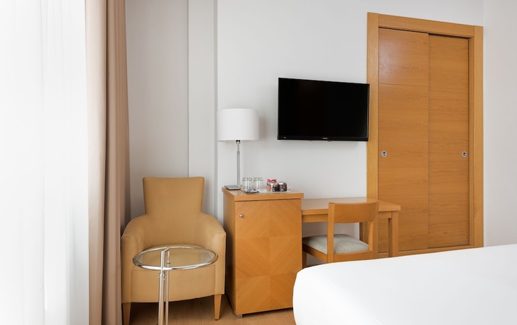 Imagen de la habitación del Hotel Exe Peregrino. Foto 9