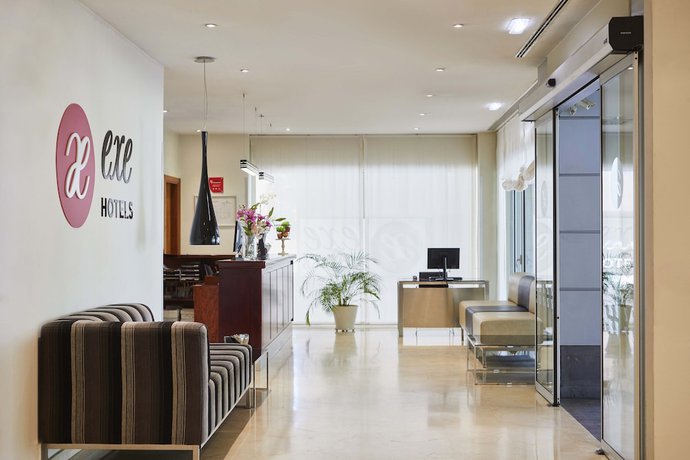 Imagen de los interiores del Hotel Exe Plaza Delicias. Foto 17