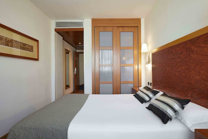 Imagen de la habitación del Hotel Exe Plaza Delicias. Foto 2