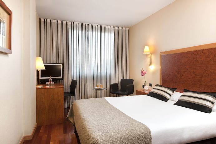 Imagen de la habitación del Hotel Exe Plaza Delicias. Foto 12