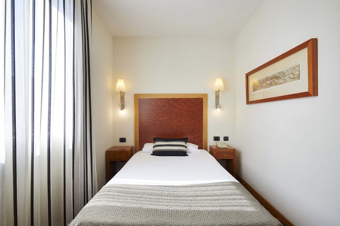 Imagen de la habitación del Hotel Exe Plaza Delicias. Foto 13