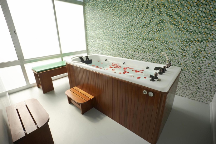 Imagen de la piscina del Hotel Exe Praia Golfe. Foto 14