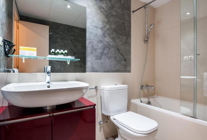 Imagen de la habitación del Hotel Exe Prisma. Foto 7