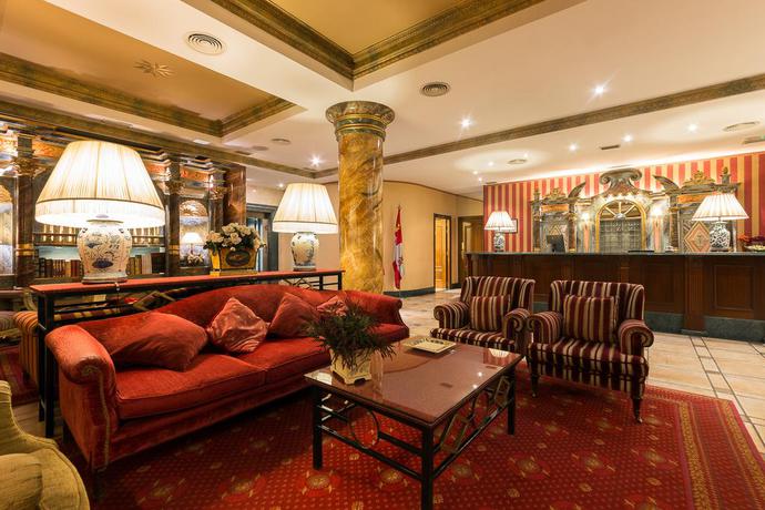 Imagen de los interiores del Hotel Exe Reina Isabel. Foto 10