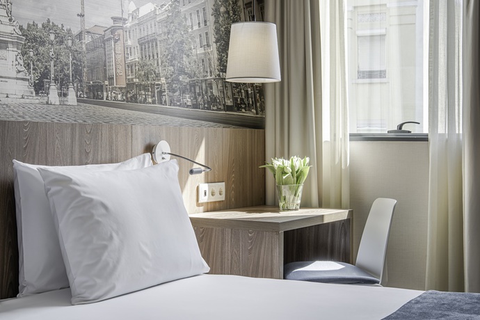 Imagen de la habitación del Hotel Exe Saldanha. Foto 4