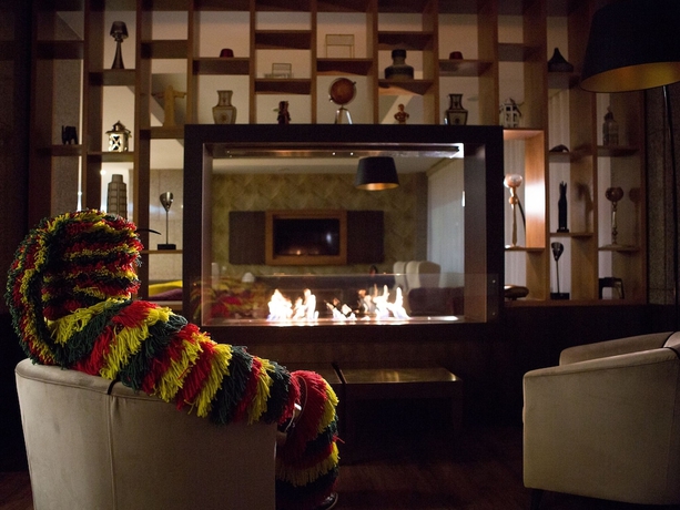 Imagen del bar/restaurante del Hotel Exe São Lázaro. Foto 2