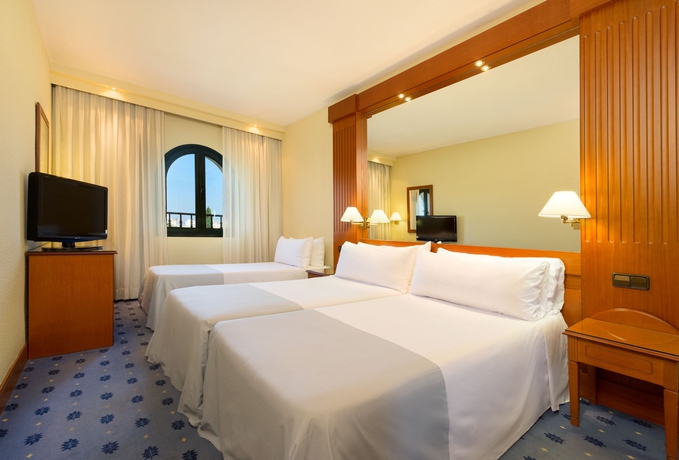 Imagen de la habitación del Hotel Exe Sevilla Macarena. Foto 10