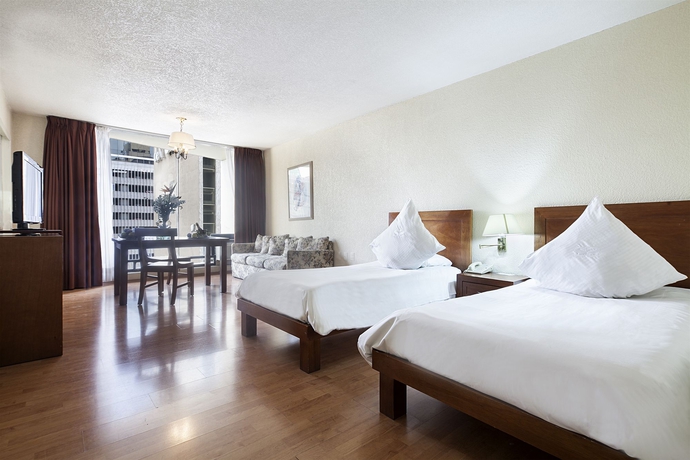 Imagen de la habitación del Hotel Exe Suites San Marino. Foto 8