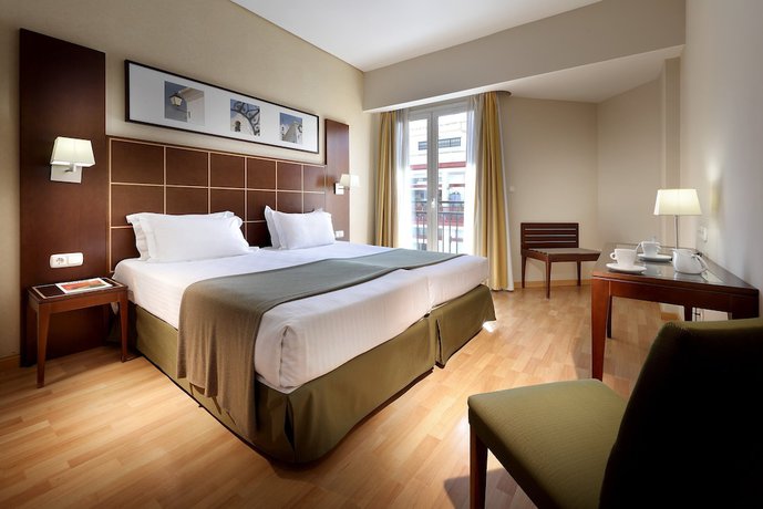 Imagen de la habitación del Hotel Exe Tartessos. Foto 5