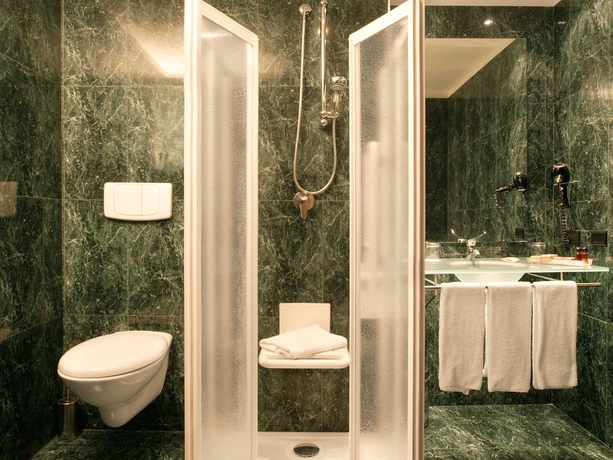 Imagen de la habitación del Hotel Exe Toscana. Foto 8