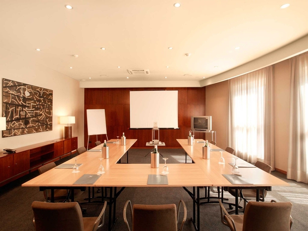 Imagen de los interiores del Hotel Exe Toscana. Foto 13