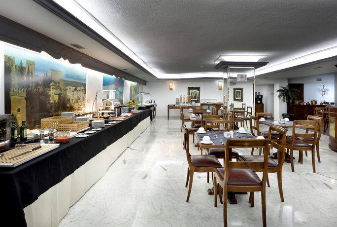 Imagen del bar/restaurante del Hotel Exe Triunfo. Foto 9