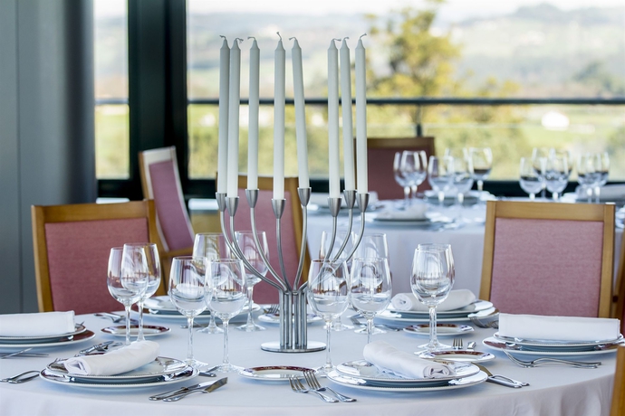 Imagen del bar/restaurante del Hotel Exe Via Argentum. Foto 4