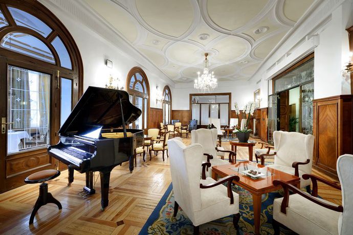 Imagen de los interiores del Hotel Exe Victoria Palace. Foto 14